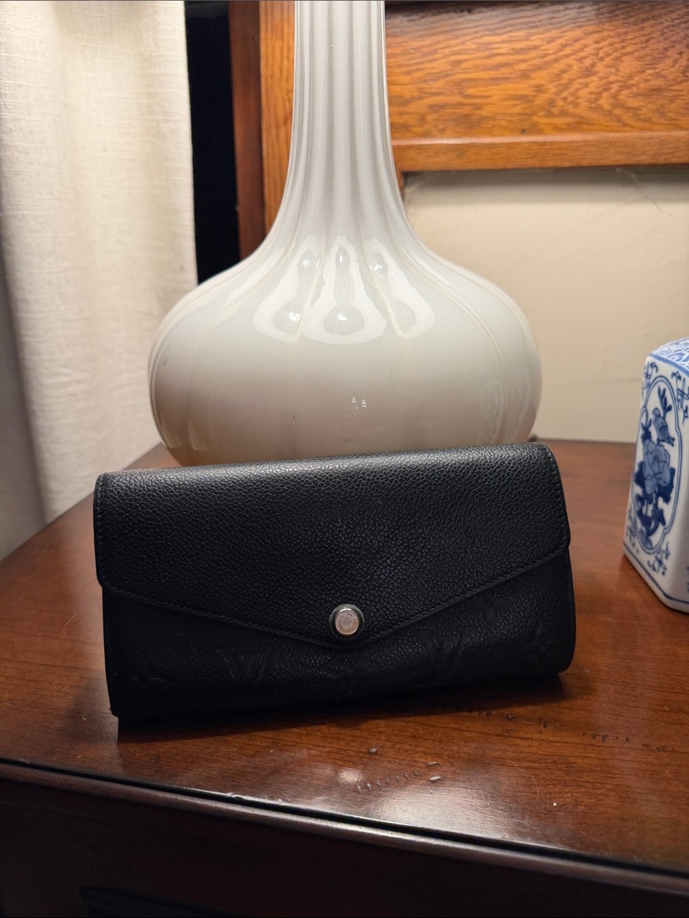 Classic Black Leather Women's Wallet - Sleek Envelope Style